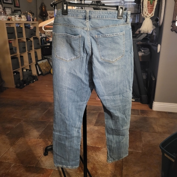 Rose embroidered jeans - Picture 4 of 7